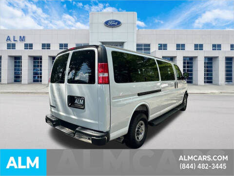 2025 Chevrolet Express LT 3500