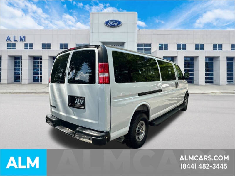 2025 Chevrolet Express LT 3500