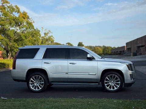 2018 Cadillac Escalade Luxury