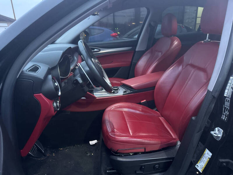 2018 Alfa Romeo Stelvio Sport