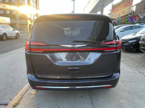 2021 Chrysler Pacifica Touring L