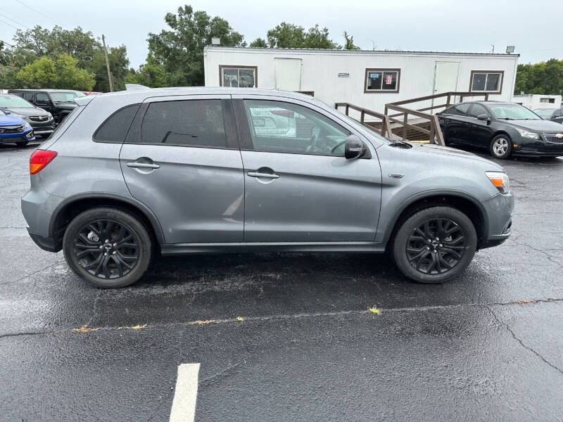 2019 Mitsubishi Outlander Sport LE