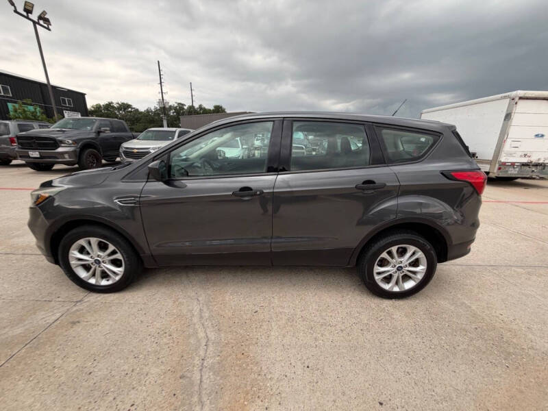 2019 Ford Escape S