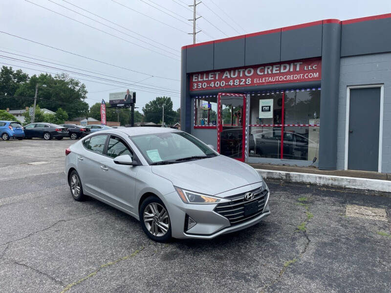 2019 Hyundai Elantra SEL's photo