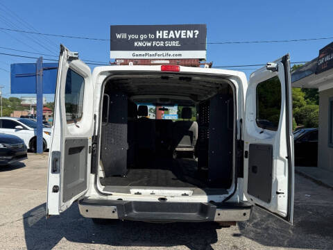 2012 Nissan NV 1500 SV