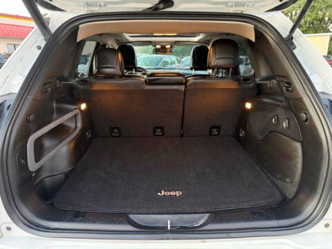 2017 Jeep Cherokee Overland