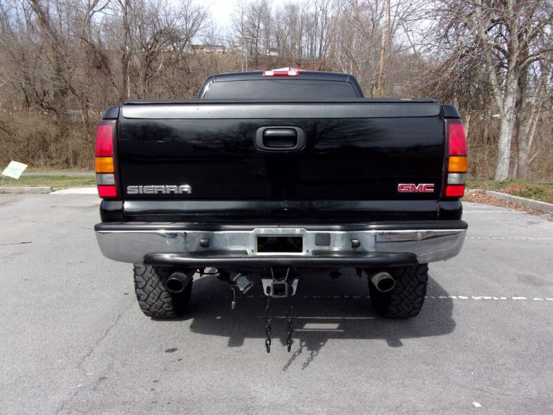 2004 GMC Sierra 2500 SLT