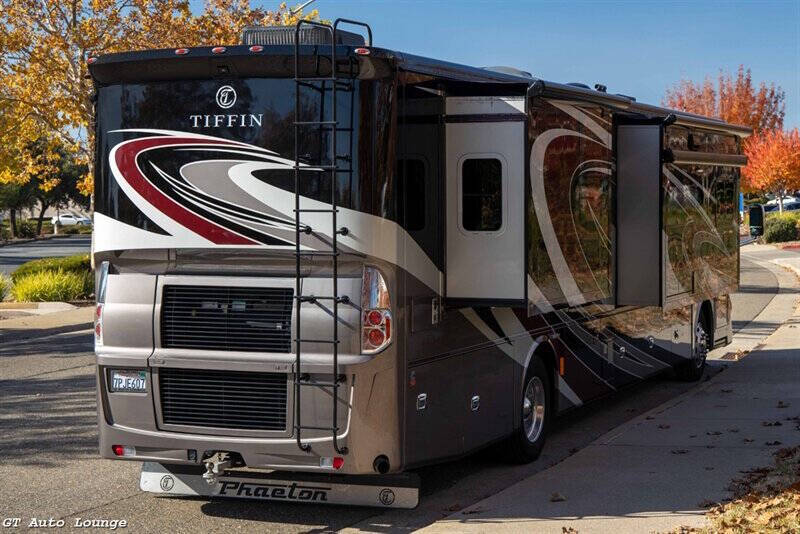 2016 Freightliner XCM Chassis 9