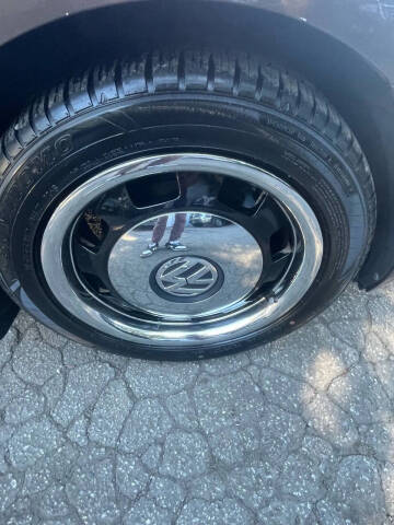 2013 Volkswagen Beetle Convertible