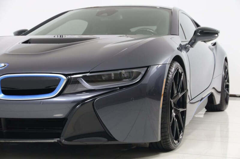 2017 BMW i8