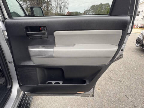 2019 Toyota Sequoia SR5