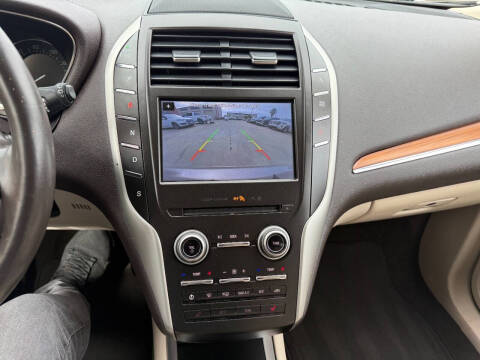 2019 Lincoln MKC Select