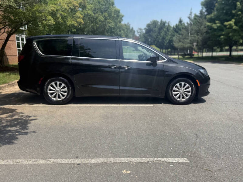 2017 Chrysler Pacifica Touring