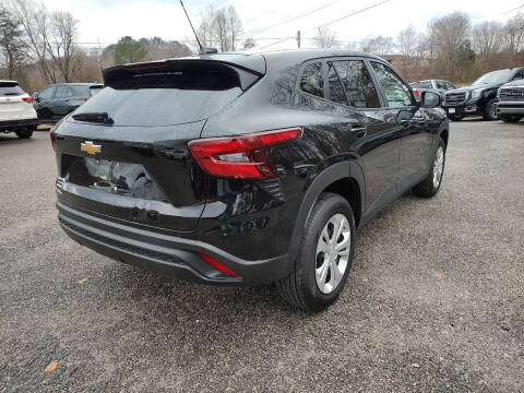 2025 Chevrolet Trax LS