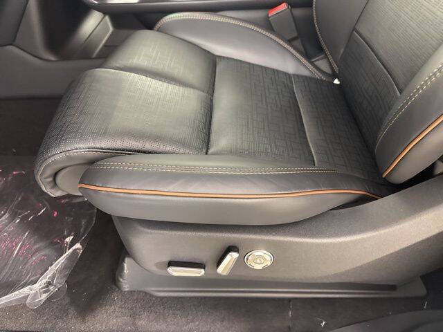 2025 Lincoln Navigator Black Label