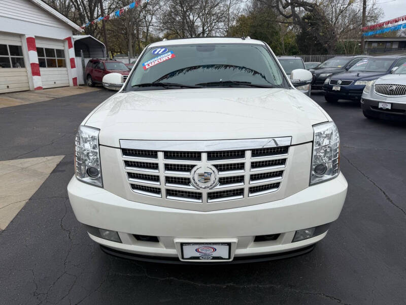 2011 Cadillac Escalade Premium