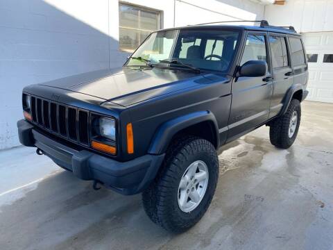 1999 Jeep Cherokee for sale at BOLLING'S AUTO in Bristol TN
