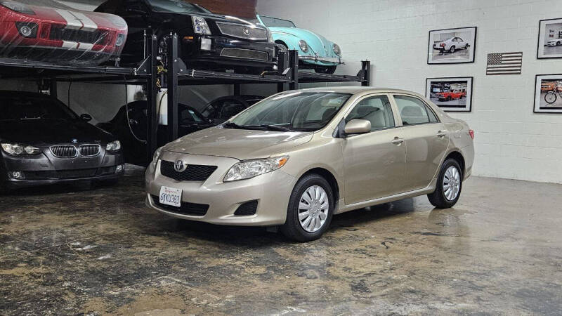 2010 Toyota Corolla LE photo 5