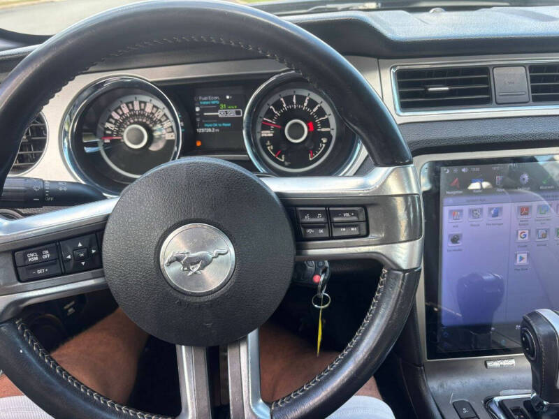 2013 Ford Mustang V6 Premium