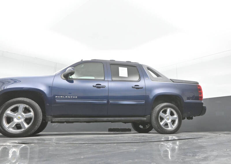 2011 Chevrolet Avalanche LT