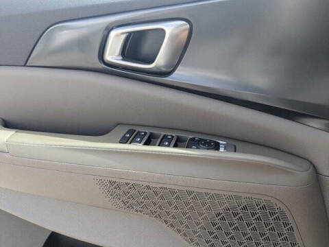 2025 Kia Carnival LX