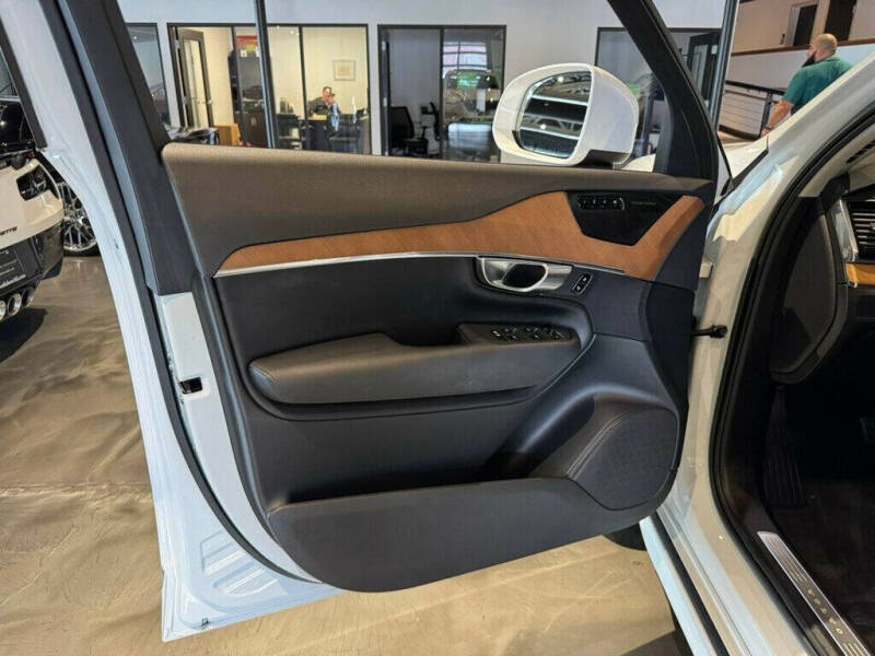 2023 Volvo XC90 B6 Plus Bright Theme 6P