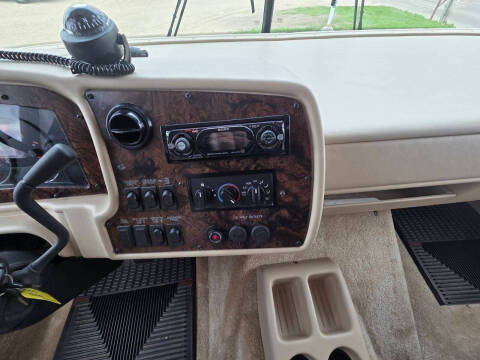 2003 Workhorse W22