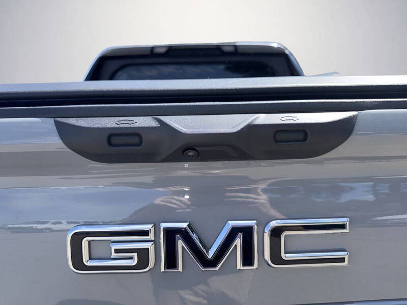 2025 GMC Sierra EV Denali