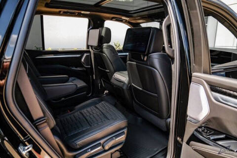 2025 Cadillac Escalade-V