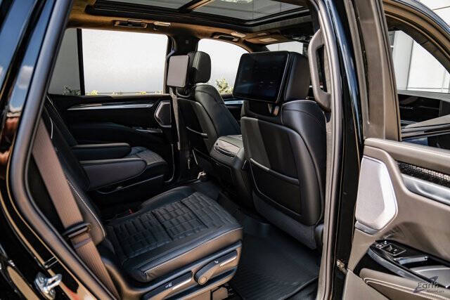 2025 Cadillac Escalade-V