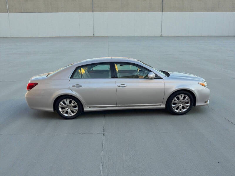 2011 Toyota Avalon
