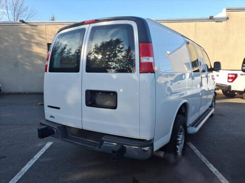 2024 Chevrolet Express 2500