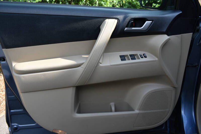 2013 Toyota Highlander Plus