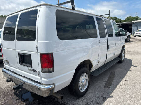 2014 Ford E-Series E-350 SD XLT