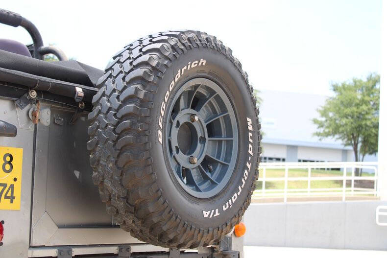 1988 Land Rover Defender