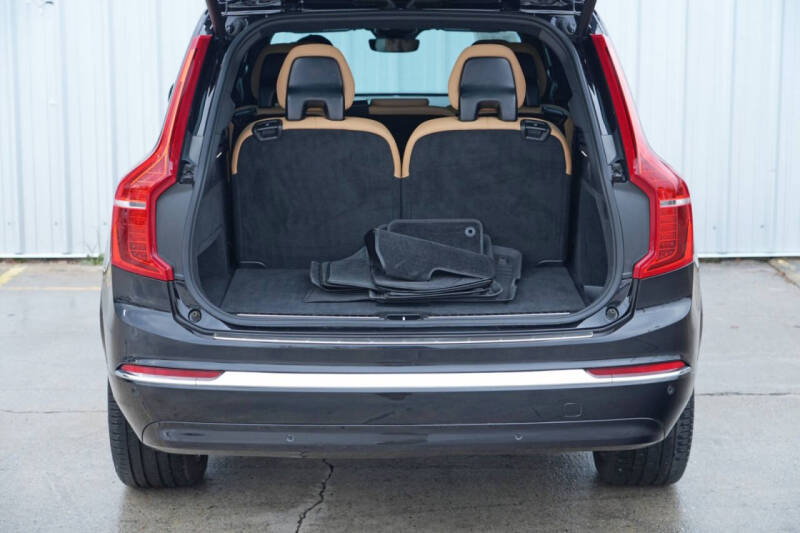 2024 Volvo XC90 Recharge T8 Ultimate Bright Theme 7P