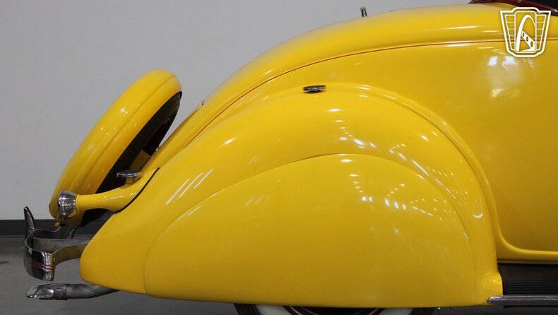 1935 Ford Deluxe
