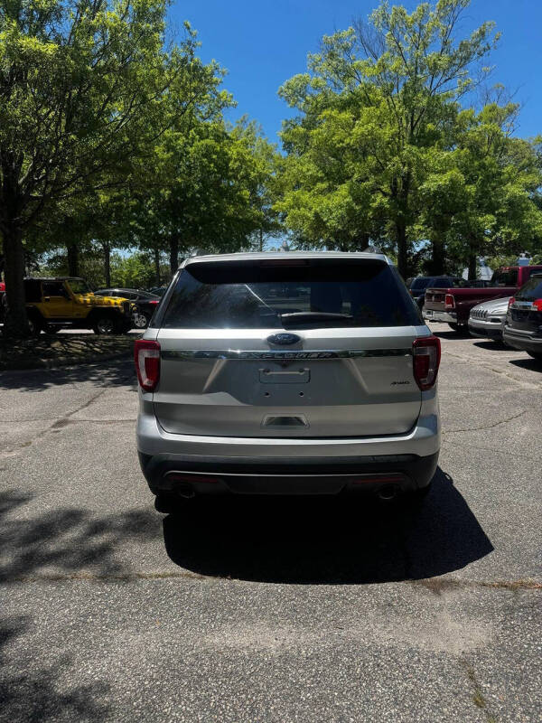 2016 Ford Explorer