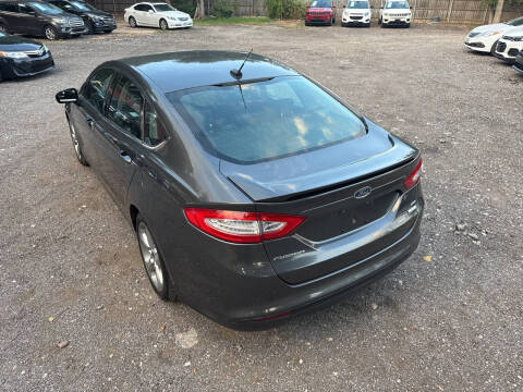 2015 Ford Fusion SE
