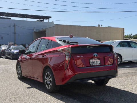 2016 Toyota Prius Two