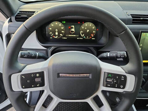 2025 Land Rover Defender 110 P400 S