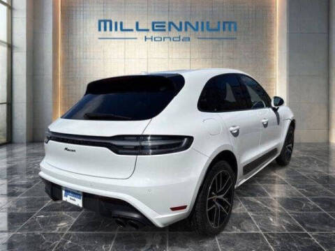 2023 Porsche Macan T