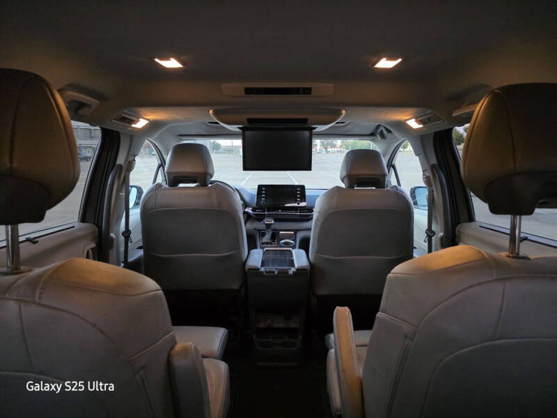 2021 Toyota Sienna Limited 7-Passenger