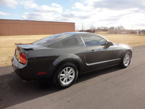 2007 Ford Mustang V6 Deluxe