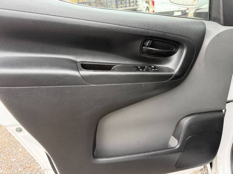 2021 Nissan NV200 SV