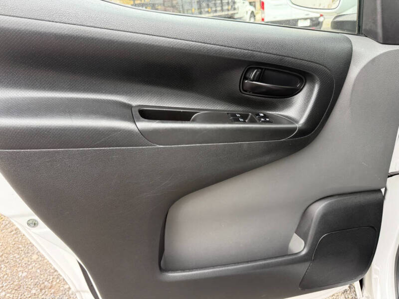 2021 Nissan NV200 SV