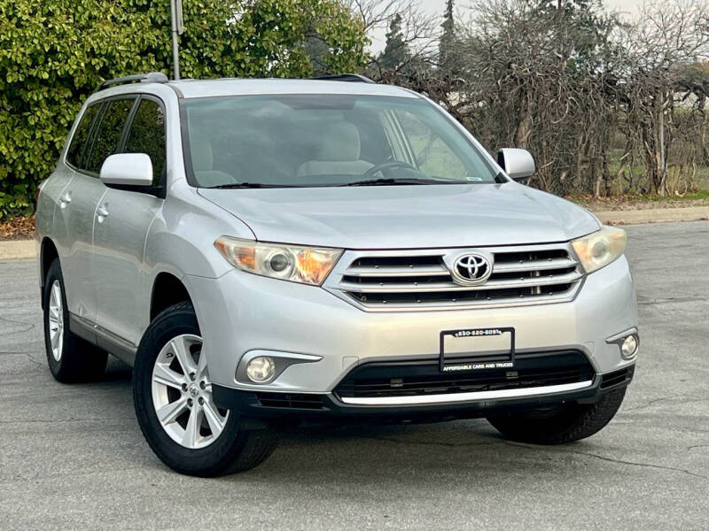 2012 Toyota Highlander null photo 2