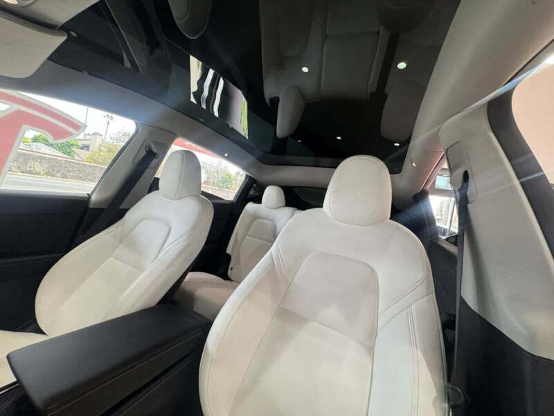 2025 Tesla Model Y Long Range