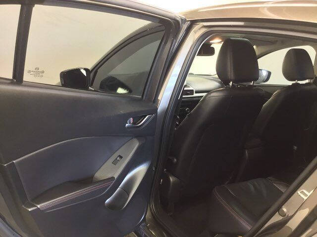 2016 Mazda MAZDA3 s Grand Touring