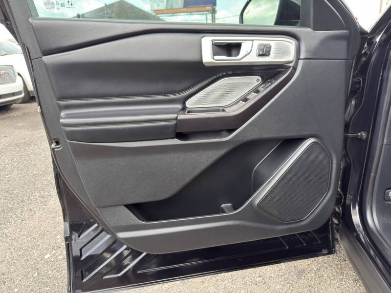 2020 Ford Explorer Platinum